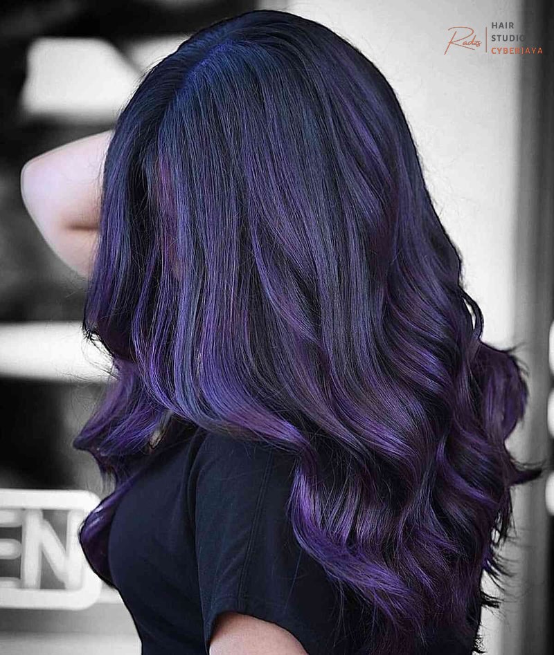 Midnight Violet Tone on Wavy Hair 26 Midnight Purple Hair Color Ideas You Cant Miss