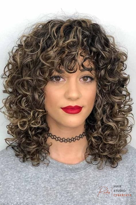 Deva cut: all you need to know about the curly hair cut | Kurlify