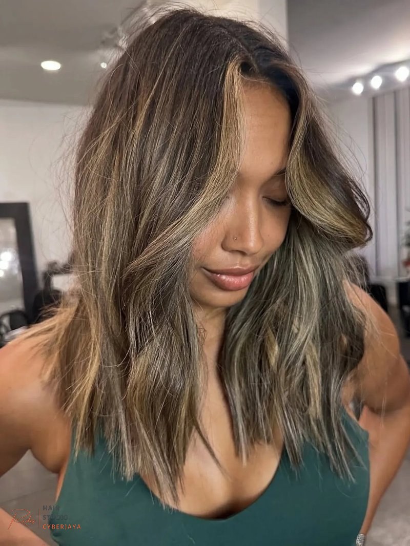 Elegant Dark Blonde Hair A beautiful example of dark blonde hair color