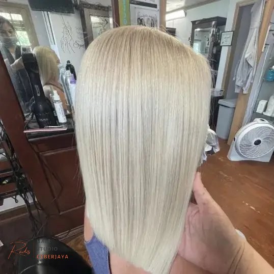 Popular high lift ash blonde hair color A swatch of high lift ash blonde color
