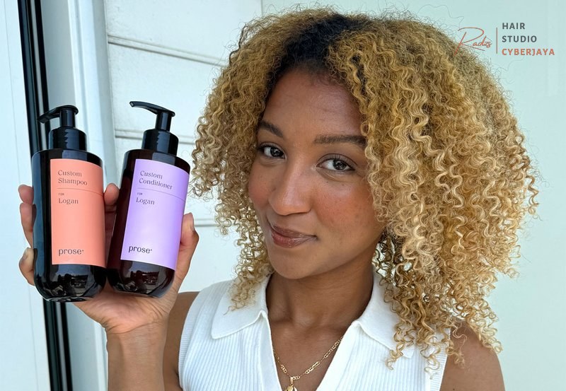 How to Lighten Hair Without Bleach: Natural Hair Lightener Tips How to Lighten Hair Without Bleach: Natural Hair Lightener Tips