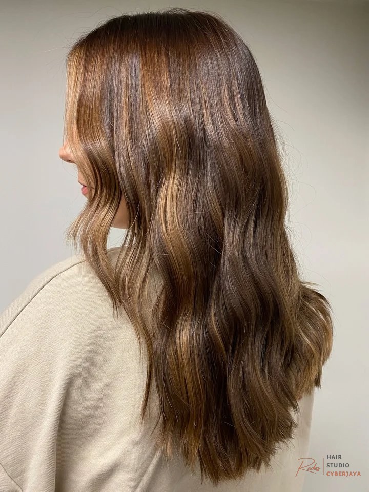 Mocha Mousse Hair for Winter I had my hair dyed mocha mousse for the winter season, a chic and warm choice perfect for cooler months.